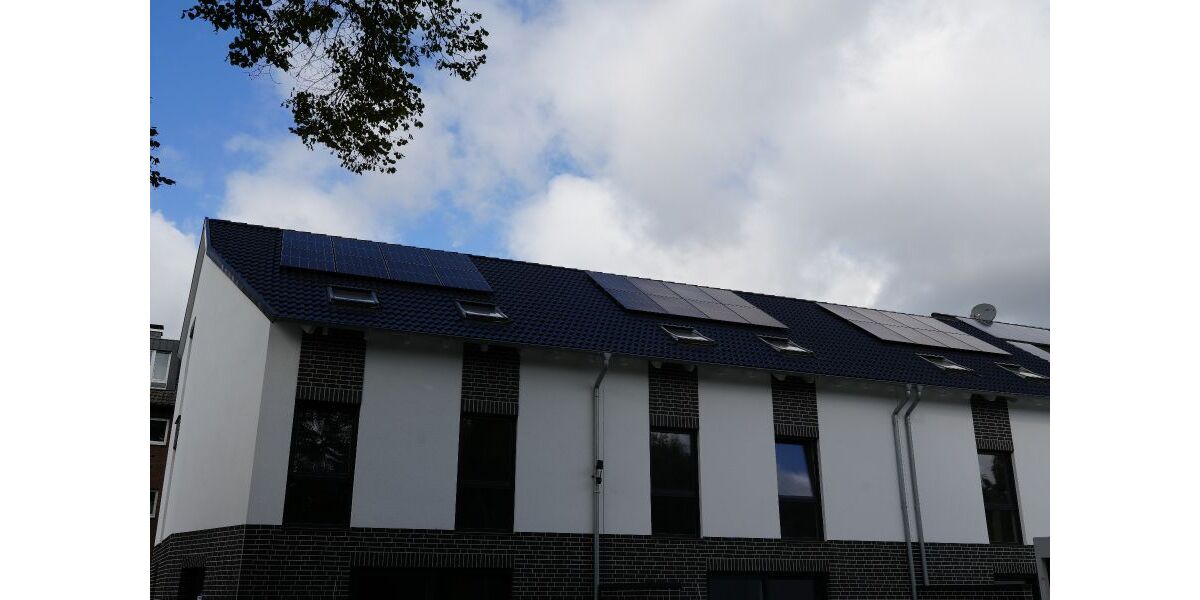 Provisionsfrei* Das letzte EinfamilienhausMittelhaus mit PV+Speicher 10,4 KW+Garage 140m zum Rheinufer Energiebedarf 22,4 kWhm2a - Einfamilienhaus Duisburg Essenberg | Angebot:27447235
