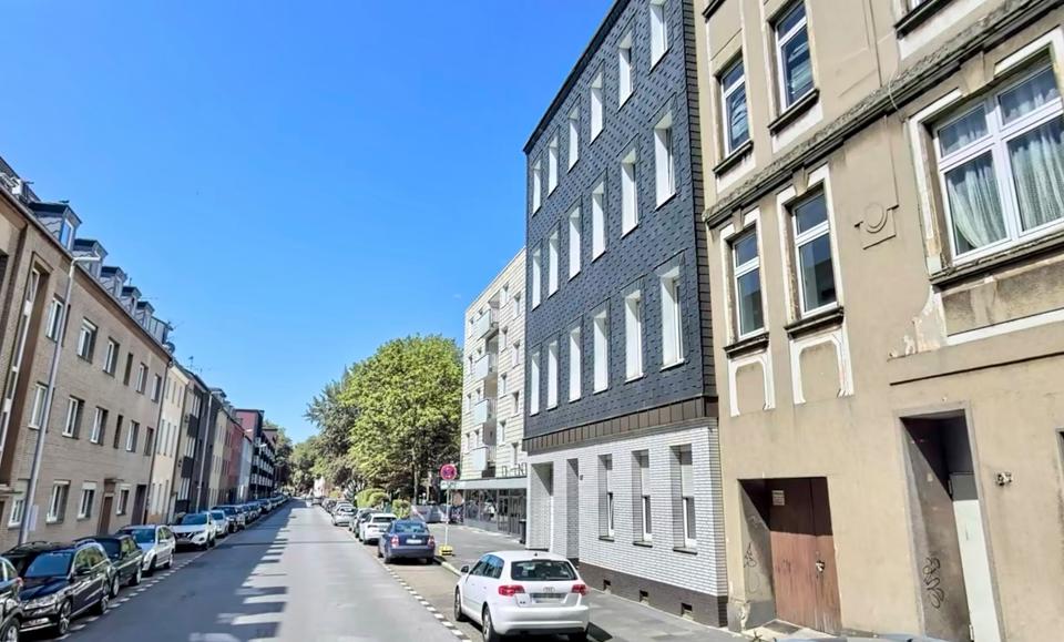 Renditestarkes MFH + 7 Garagen in Duisburg-Dellviertel 14 zimmer