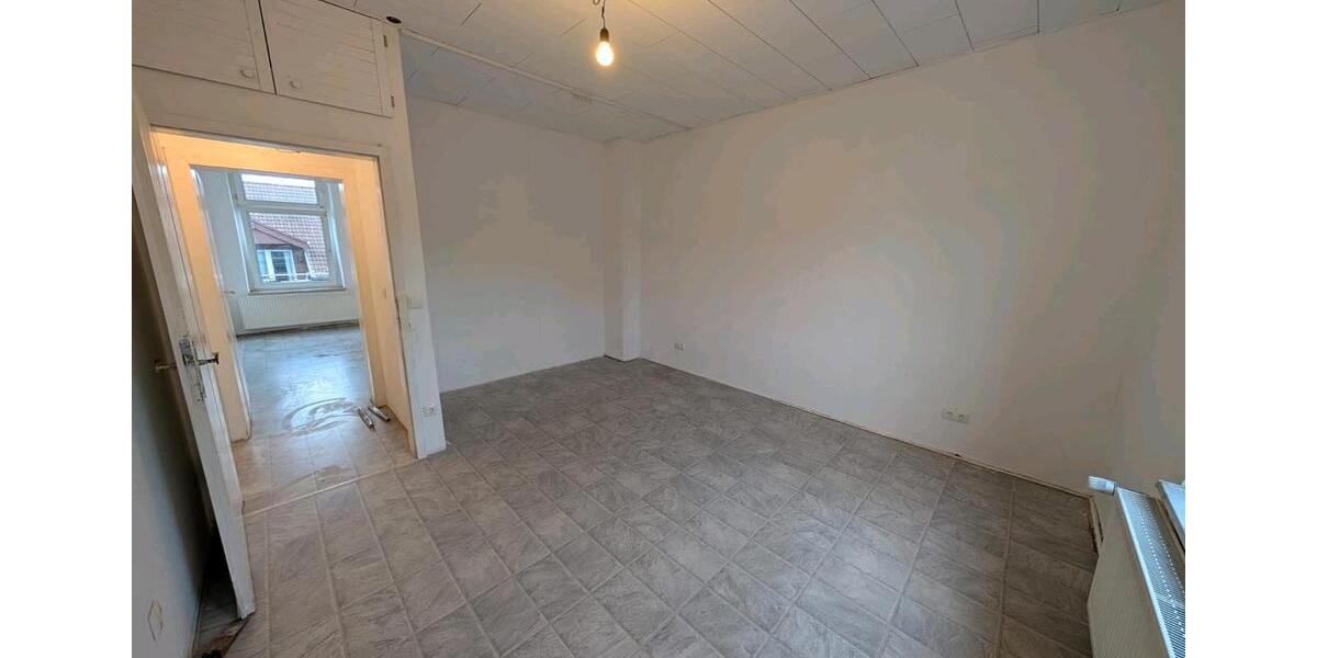 Dachgeschoßwohnung Duisburg Mittelmeiderich - 3.5 Zimmer, 70 m&sup2;, 590&euro; | Angebot:25880055