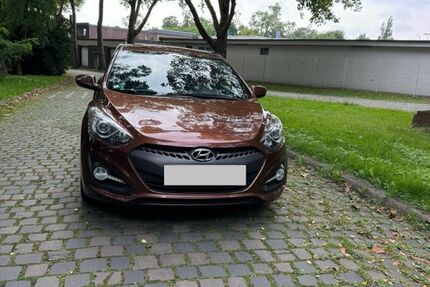 Hyundai i30 184.000 km 5.200 &euro; moers 47443