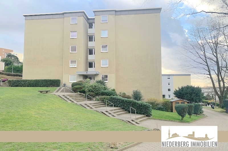 Fitness Studio gespart: Gemütliche 2 Zimmerwohnung mit Balkon für junge Leute in der 4. Etage! - Etagenwohnung Wülfrath Nord | Angebot:25855135