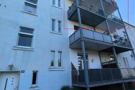 Familienfreundliche Wohnung mit sechs Zimmern und Garten