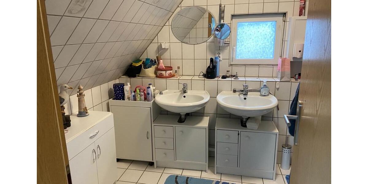 Charmante Doppelhaushälfte mit viel Platz in ruhiger Lage 6 zimmer