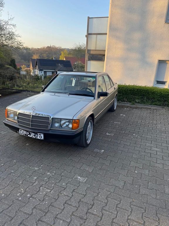 Mercedes-Benz 190 119.500 km 19.900 € Bochum 44797