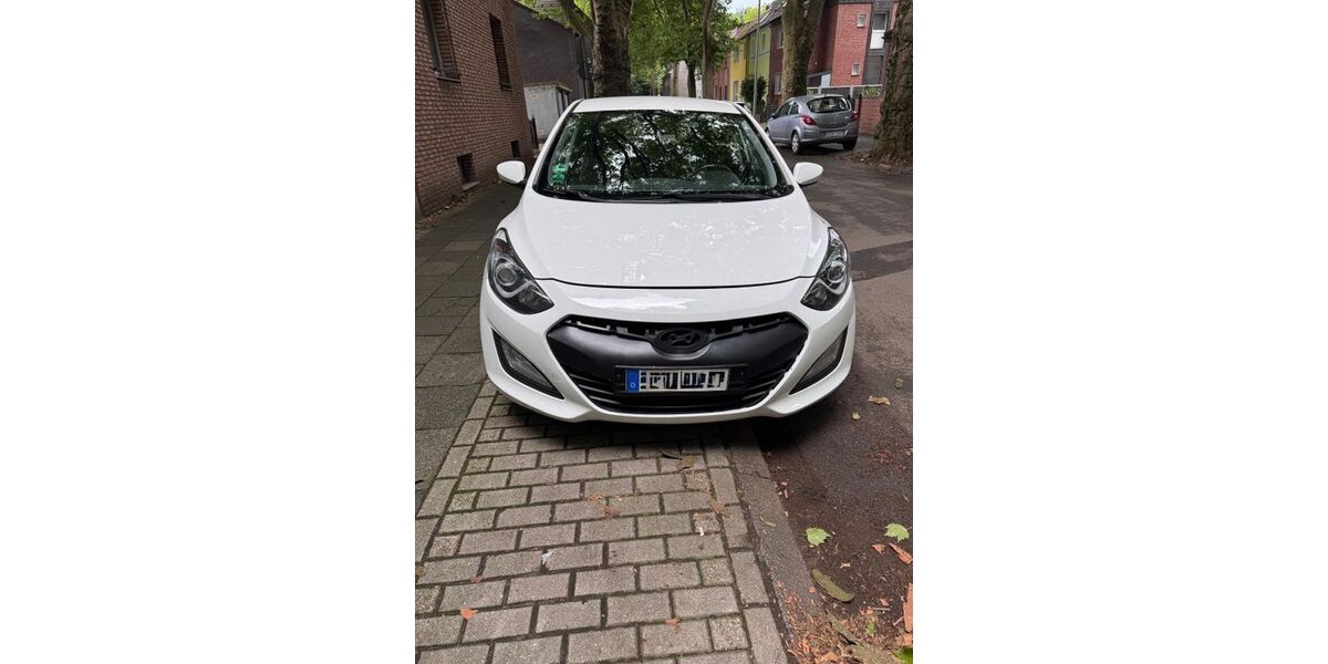 Hyundai i30 204.000 km 4.500 &euro; Duisburg 47166