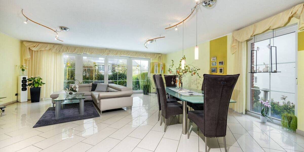 Sonnenverwöhntes Zuhause mit Stil, Sauna und großzügigem Garten 5 zimmer