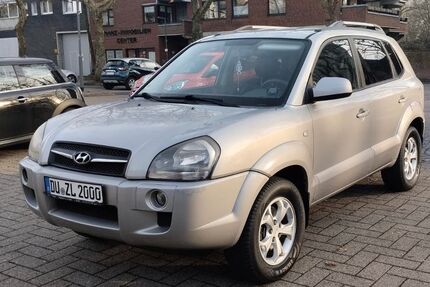 Hyundai TUCSON 240.000 km 3.500 &euro; Oberhausen 46045