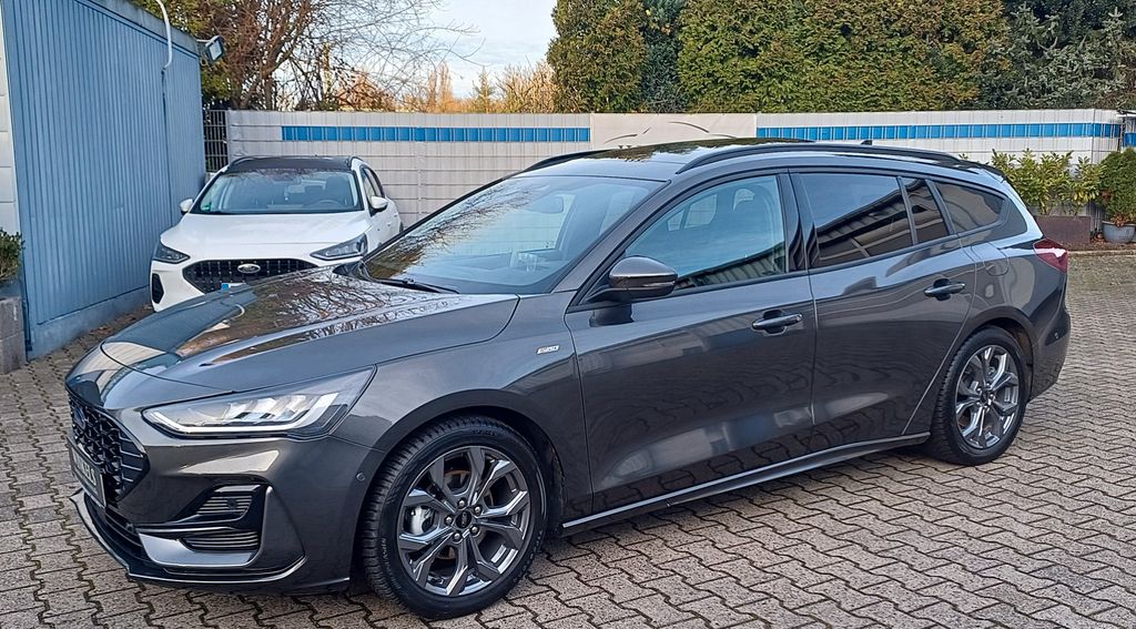 Ford Focus 18.500 km 28.480 € Essen 45307