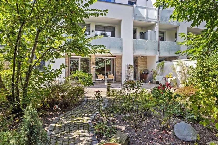Wohnung zum Kaufen in Düsseldorf 1.300.000 € 191 m²