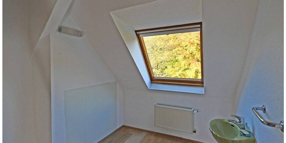 Charme trifft Saarn! Einseitig angebauter Altbau-Schatz auf tollem Grundstück 5 zimmer