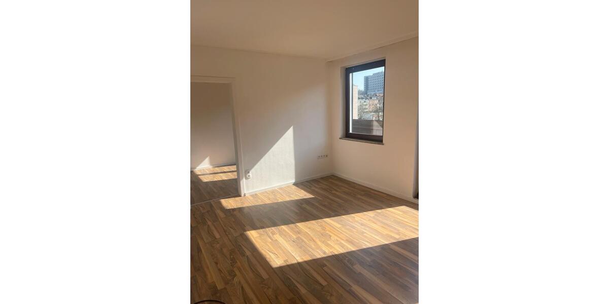 Terrassenwohnung Mülheim an der Ruhr - 3 Zimmer, 90 m&sup2;, 1.000&euro; | Angebot:25793388