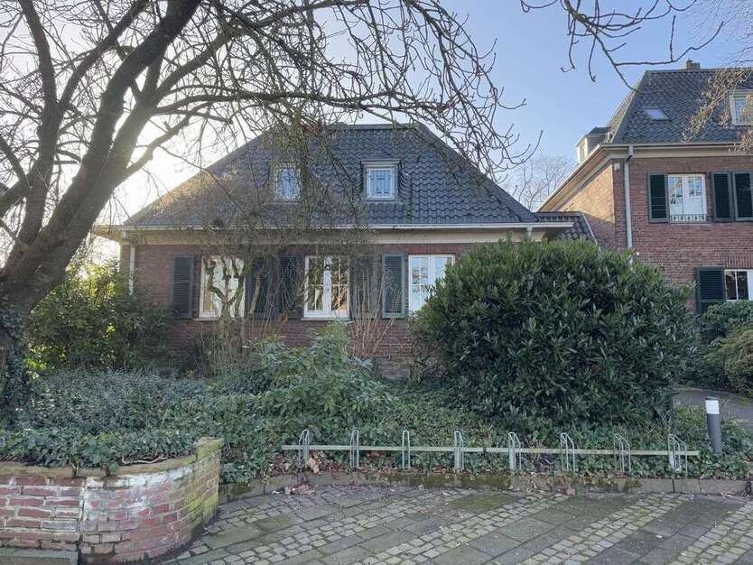 Büro in Neuss 1.375 € 120 m²