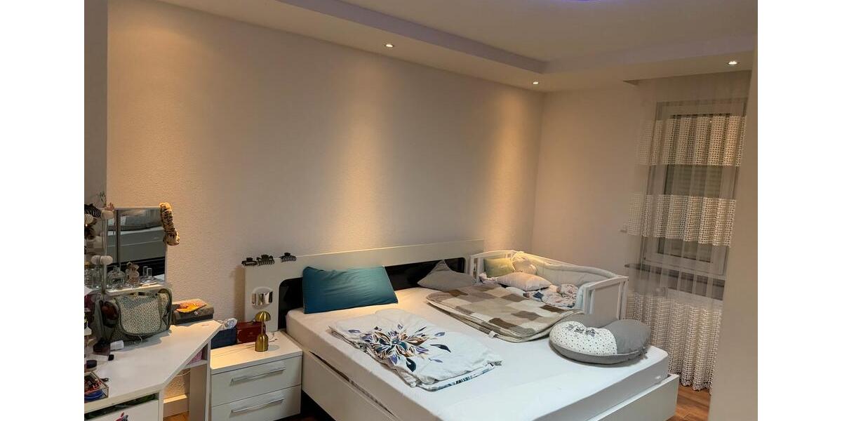 Etagenwohnung Duisburg - 4 Zimmer, 127 m&sup2;, 1.800&euro; | Angebot:25858720