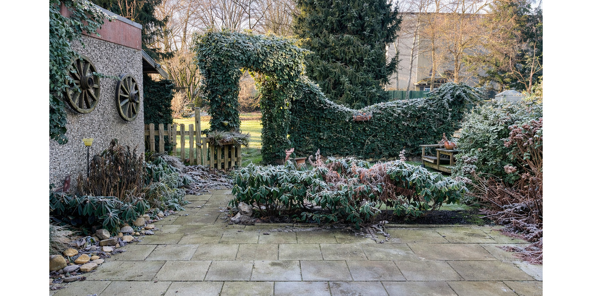 Charaktervolle Doppelhaushälfte mit großem Grundstück 2 zimmer