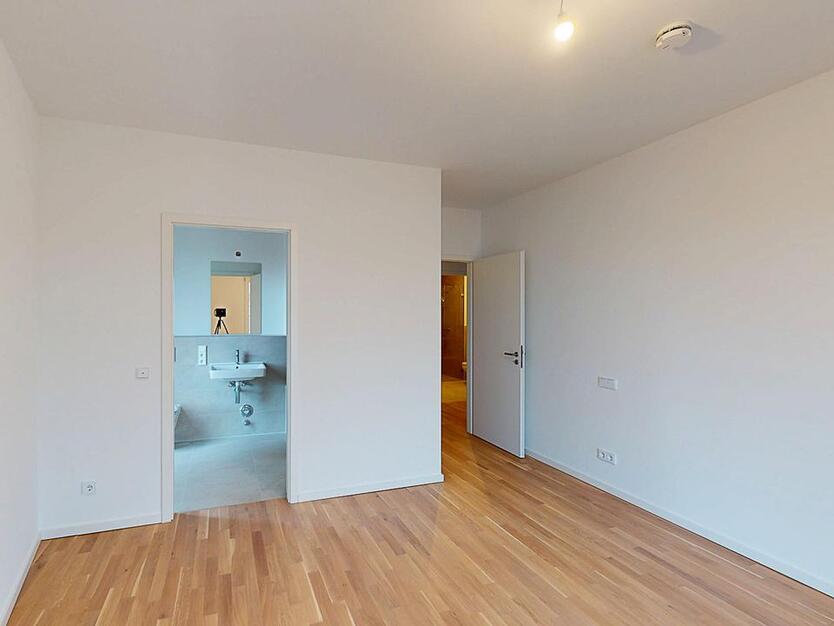 Familien aufgepasst: Großzügige 4-Zimmer-Wohnung mit Balkon und zwei Bädern (mietpreisgedämpft) zimmer