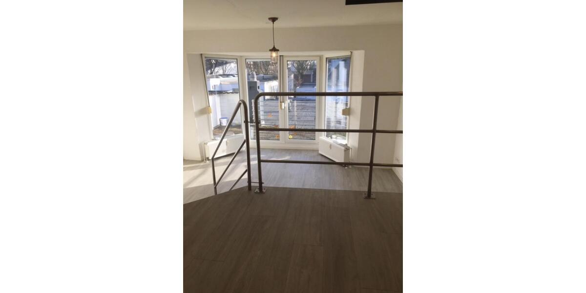 1 Raum mit Balkon und Küche ca. 35 qm 1 zimmer