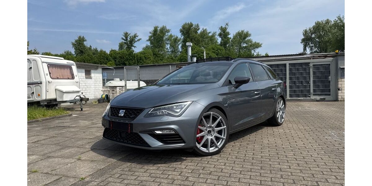 Seat Leon 72.100 km 22.900 &euro; Essen 45279