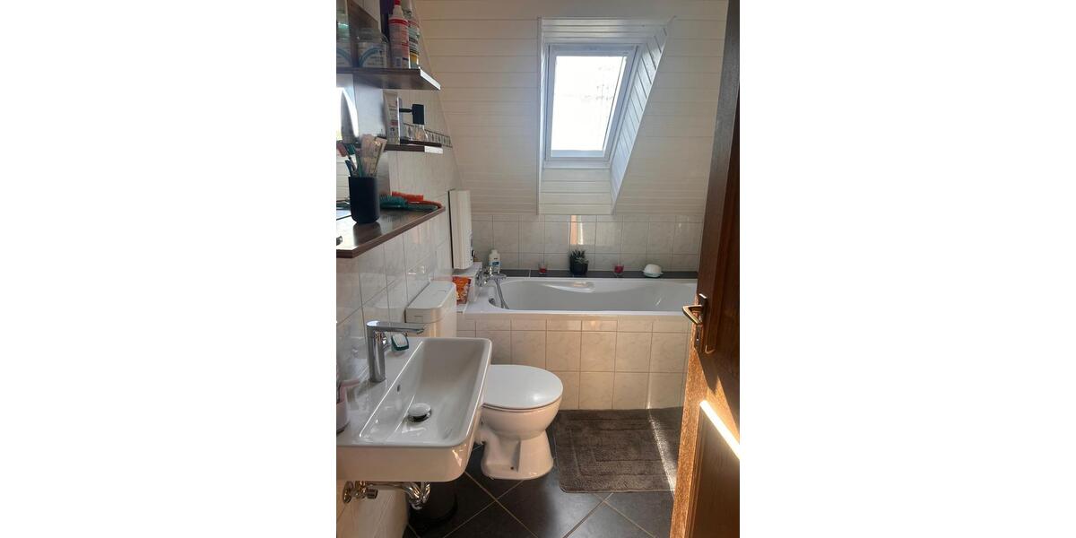 Dachgeschoßwohnung Essen Stadtbezirk VIII - 2 Zimmer, 50 m&sup2;, 719&euro; | Angebot:26326999