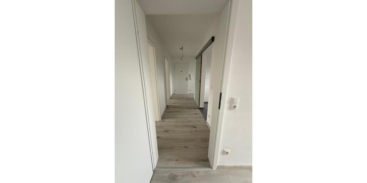 freie kompl. san. ETW 3 Raum KDB 1.OG Balkon 58,2 qm 6 FH E-Horst 3.5 zimmer
