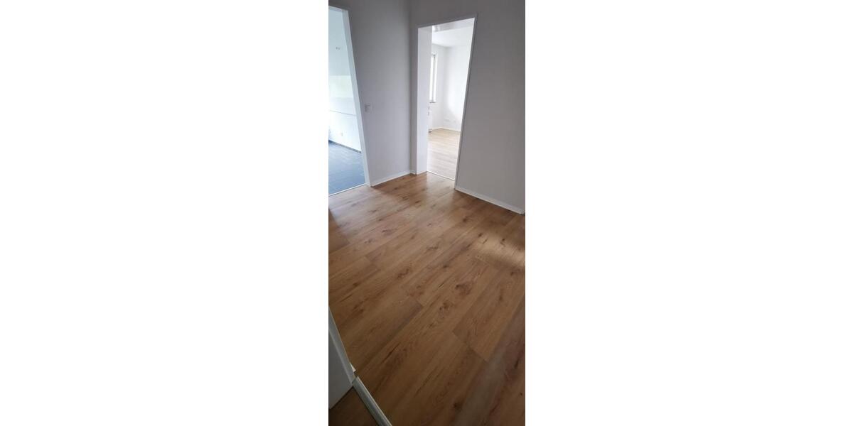 Etagenwohnung Velbert Velbert-Mitte - 3 Zimmer, 77 m&sup2;, 529&euro; | Angebot:26375768