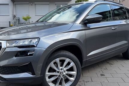 Skoda Karoq 106.000 km 19.800 &euro; Duisburg 47259