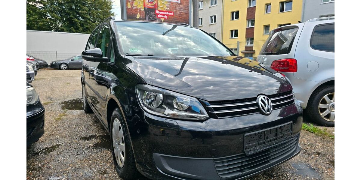 VW Touran 210.000 km 5.999 &euro; Essen 45144