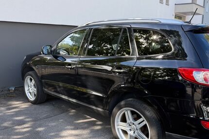 Hyundai SANTA FE 171.000 km 7.700 € Solingen 42699