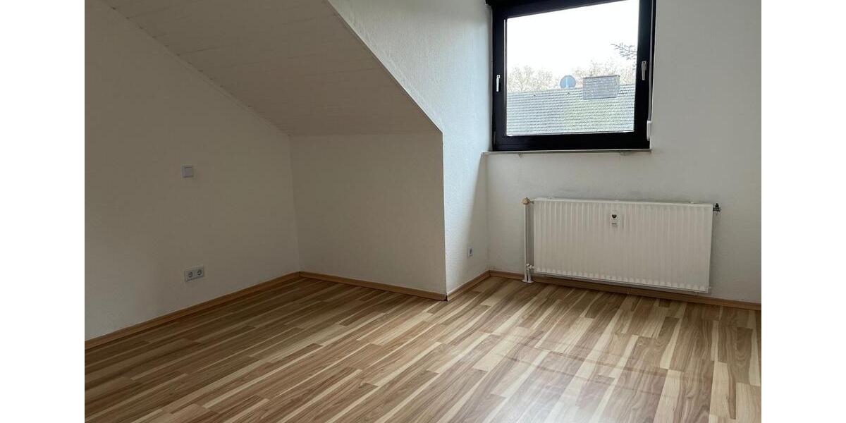 2,5-Zimmer-Dachgeschosswohnung in Gladbeck – frisch renoviert 2.5 zimmer