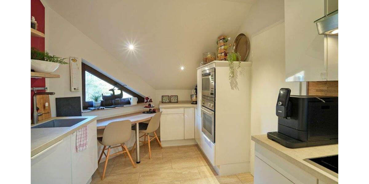 Attraktive Eigentumswohnung im Zweifamilienhaus mit Top-Ausstattung am Park 3 zimmer