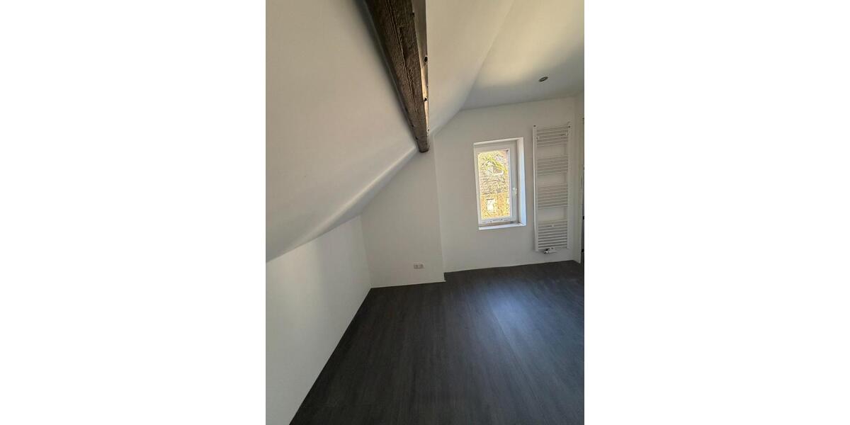 2,5 Zimmer DG-Wohnung – ideal für Studenten, Singles, junge Paare 2.5 zimmer