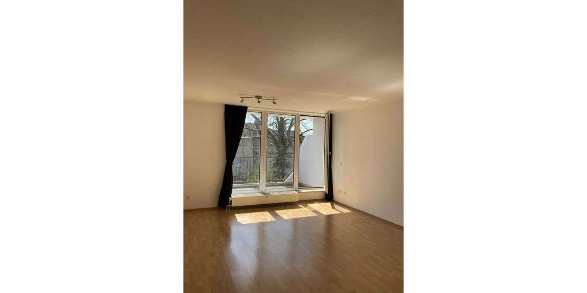 Etagenwohnung Bochum Innenstadt - 3 Zimmer, 81 m&sup2;, 725&euro; | Angebot:26498842