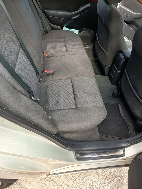 Toyota Avensis 215.000 km 7.000 € Dinslaken 46535