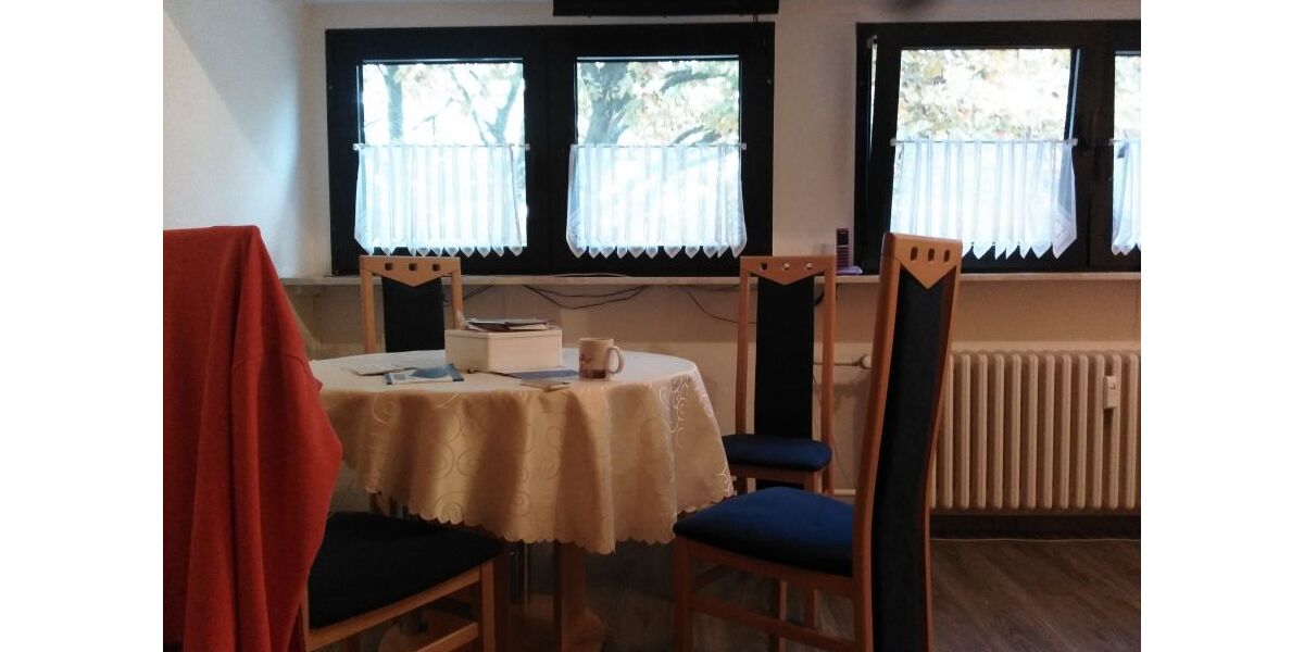 Provisionsfrei* Mehrfamilienhaus mit 4 Garagen in guter Lage - Mehrfamilienhaus, Wohnhaus Essen Stadtbezirk VIII | Angebot:27468580