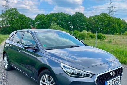 Hyundai i30 82.000 km 16.500 &euro; Marl 45768
