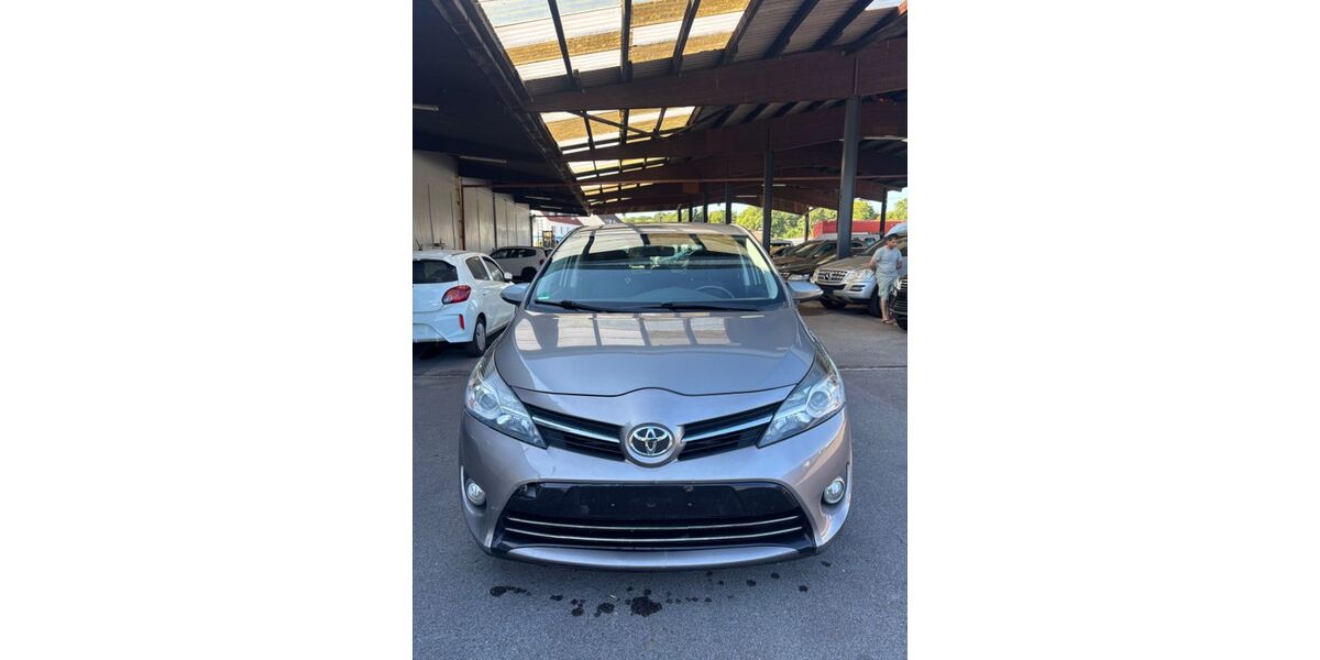Toyota Verso 177.000 km 5.250 &euro; Essen 45356
