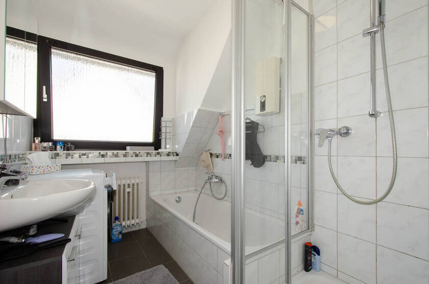 Zentral, ruhig, gut geschnitten - Drei Zimmer mit Balkon und Stellplatz in der Hattinger Südstadt
