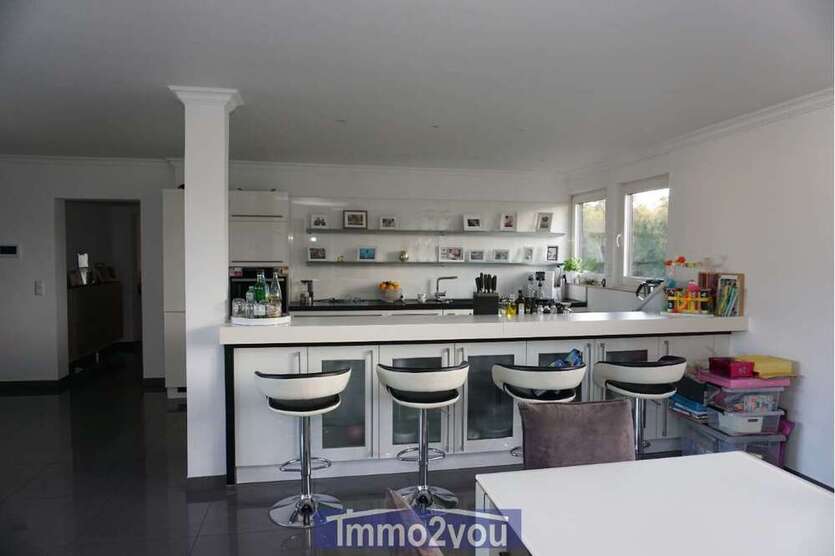 Haus zum Kaufen in Essen 2.499.500 € 1740 m²