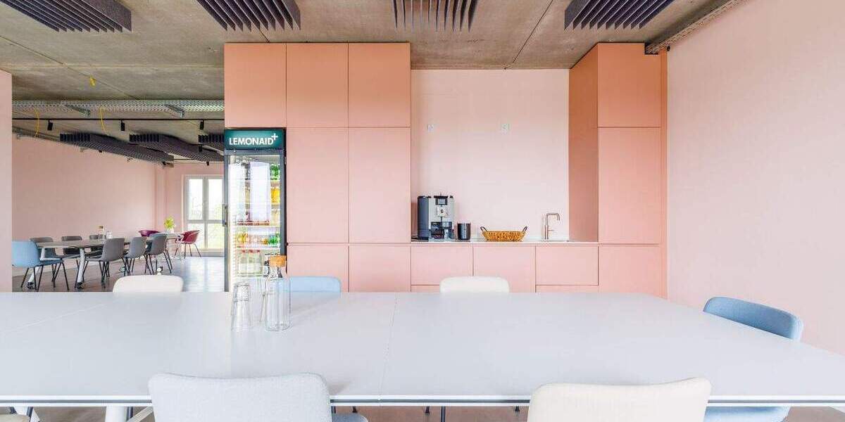 Double Office mit Rheinblick: flexibel, möbliert, ideal für zwei zimmer