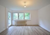 Ruhige Lage! Renovierte 3-Zi-Whg mit Balkon in DU-Röttgersbach