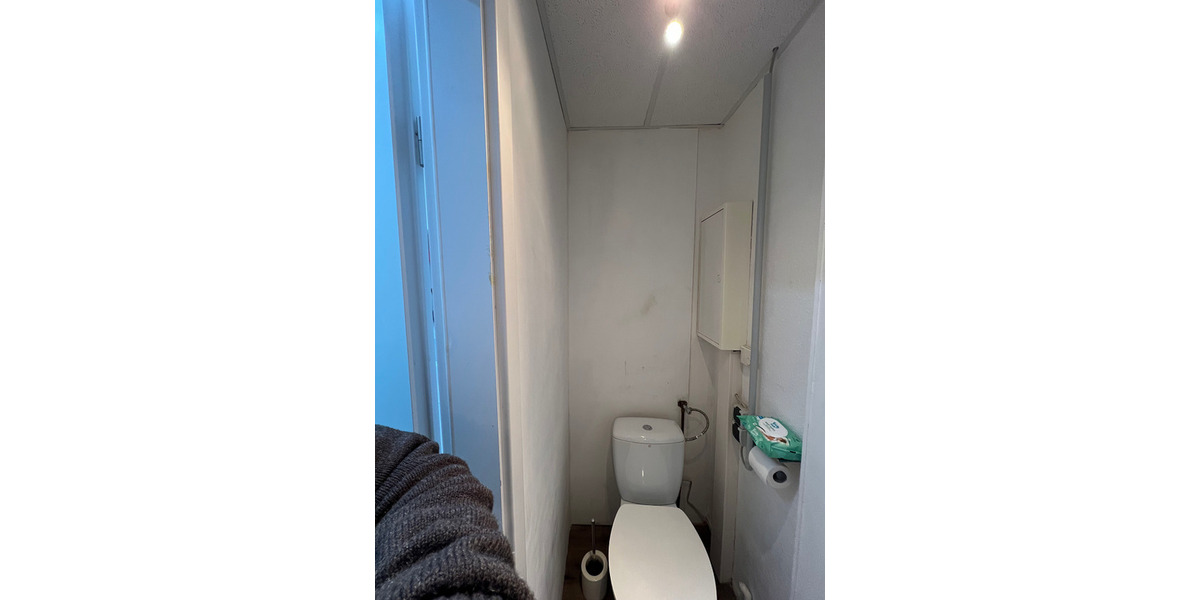 Investorenobjekt mit 3 Wohnungen, 2 Ladenlokalen und Erweiterungsmöglichkeiten 1 zimmer