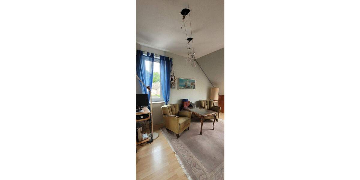 RESERVIERT! ..Alles zu Fuß zu erreichen, geräumiges Haus 4 zimmer