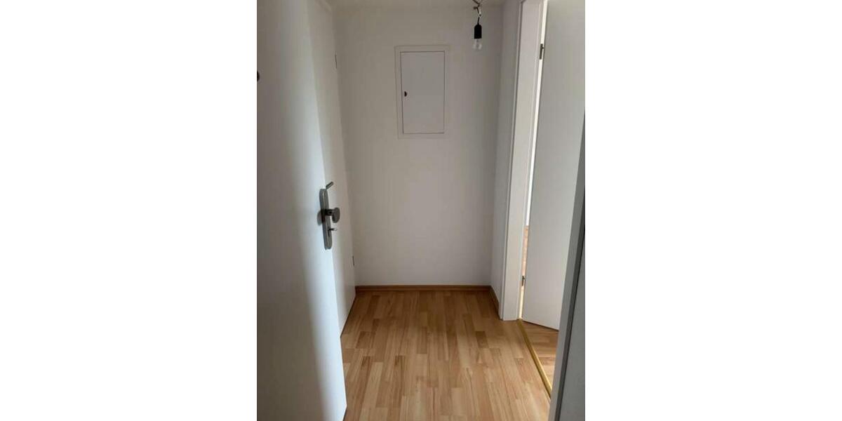 Dachgeschoßwohnung Bochum Eppendorf - 2 Zimmer, 43 m&sup2;, 330&euro; | Angebot:26447956