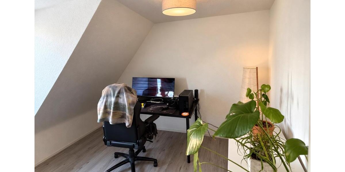 Dachgeschoßwohnung Castrop-Rauxel Becklem - 3 Zimmer, 70 m&sup2;, 166.000&euro; | Angebot:27482314
