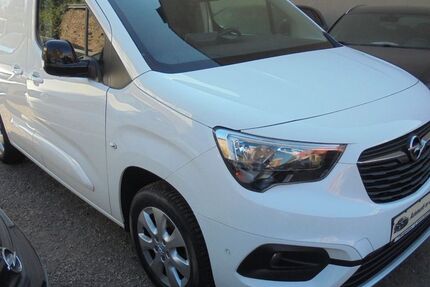 Opel Combo 145.000 km 11.999 € Duisburg 47249