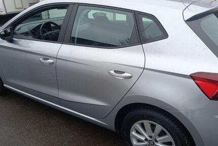 Seat Ibiza 28.000 km 9.950 &euro; Essen 45138