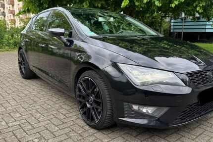 Seat Leon 227.000 km 7.499 &euro; Duisburg 47059
