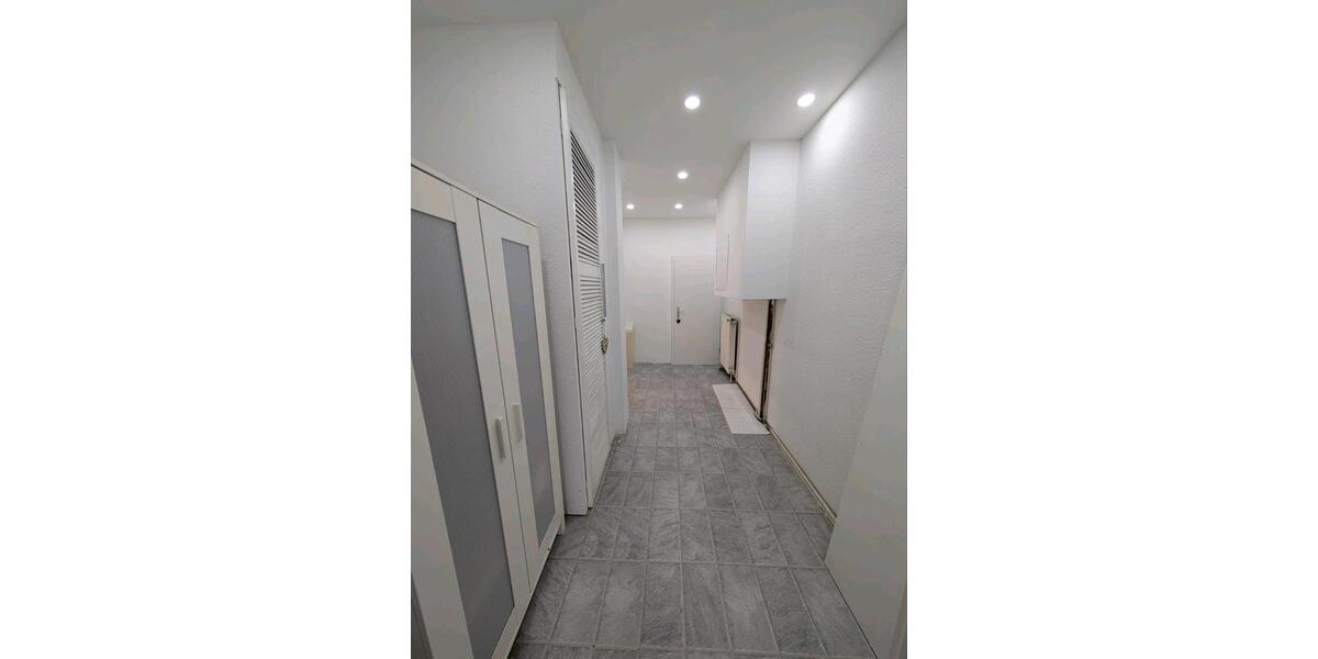 Dachgeschoßwohnung Duisburg Mittelmeiderich - 3.5 Zimmer, 70 m&sup2;, 590&euro; | Angebot:25880055