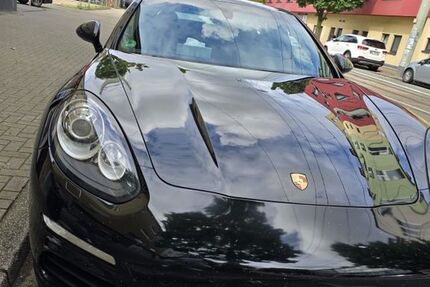 Porsche Panamera 252.000 km 25.100 &euro; Bochum 44787