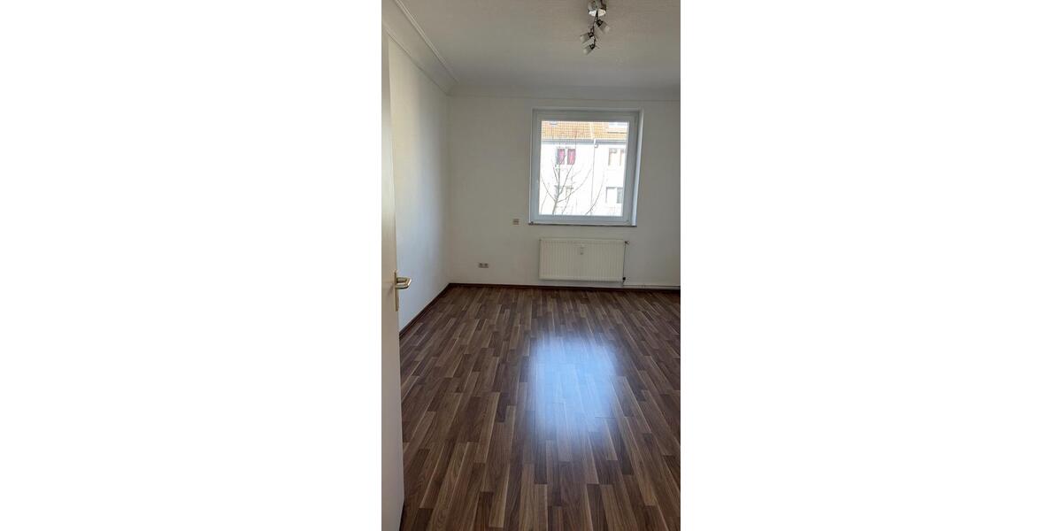 Etagenwohnung Duisburg Duisburg-Mitte - 3 Zimmer, 70 m&sup2;, 770&euro; | Angebot:25646332