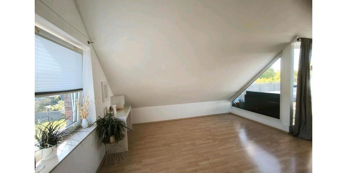 Dachgeschoßwohnung Dinslaken Lohberg - 3.5 Zimmer, 84 m&sup2;, 714&euro; | Angebot:26415664